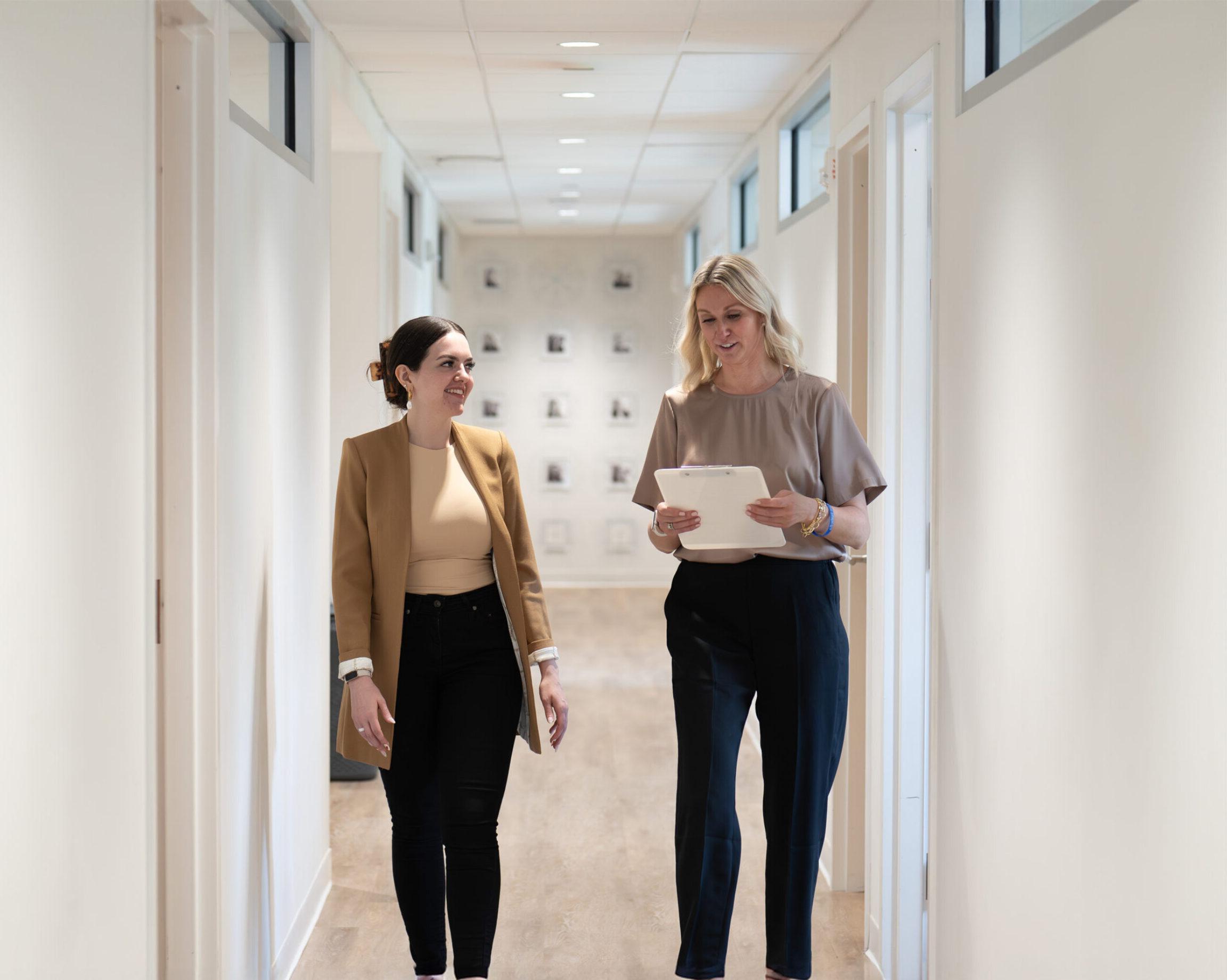 Colleen Bush, RDN, working with a patient